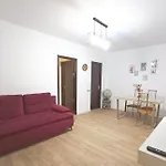Old Town Apartament With Charming View